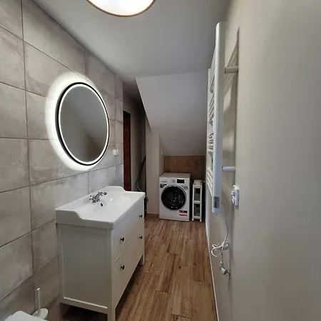 Semesterbostad Pod Debami